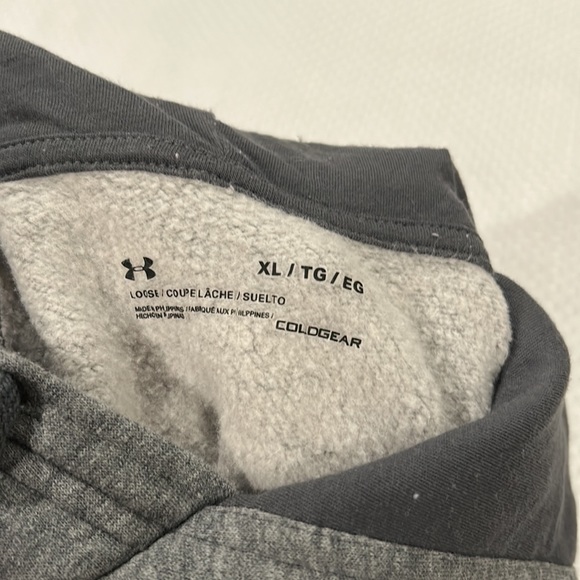 Under Armour Hoodie - Picture 3 of 4
